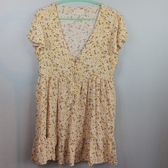 Aeropostale Tops - Gently Used Aeropostale Smock Top Yellow Floral Size L